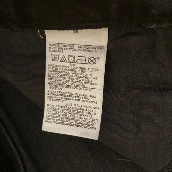 Old Navy High-Rise Curvy Straight Black Women’s Jeans - Picture 5 of 5